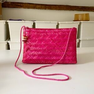 Waves Vintage Y2K Pink Straw Woven Shoulder Bag